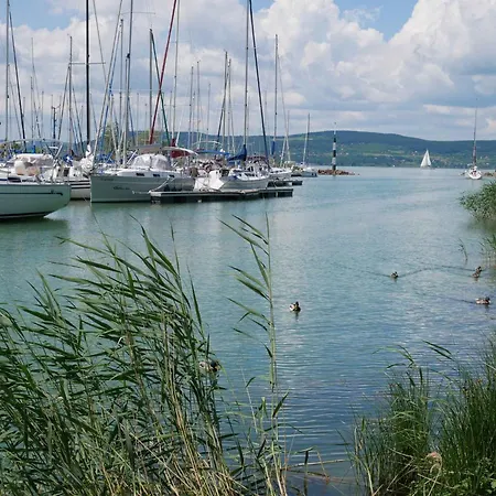 In Balatonlelle/balaton 19159 * Balatonlelle